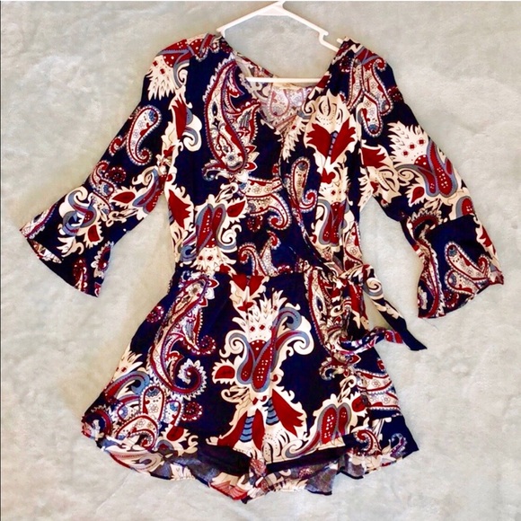 NWOT! Romper - Picture 2 of 4